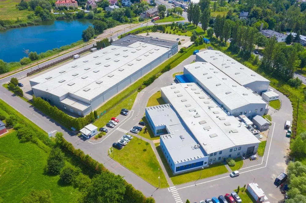 Vu-aérienne-d-un-batiment-industrielwebp
